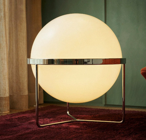 Lampada da Terra LED di Lusso in Metallo Cromato e Acrilico Bianco con Altezza Regolabile per Soggiorno e Decorazione Alberghiera - Product Image 2