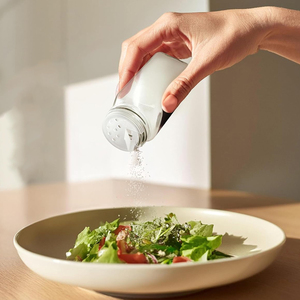 Individuelle Etikettenaufkleber für 4oz <span class=keywords><strong>Glas</strong></span>-Gewürzgläser mit Bambusdeckel, Umweltfreundliche Salz- und Pfefferstreuer für Knoblauch, Chili-Pulver und Gewürze - Product Image 3