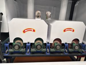 Nueva Máquina Pulidora de Metal Plana de 400-1300 mm con Motor, Desincrustante y Desoxidante, Máquina Todo en Uno para Acero Inoxidable - Product Image 6