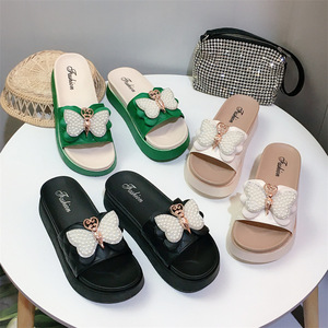 Nuevos Estilos de Sandalias Planas con Perlas y Mariposas, Sandalias Casuales con Plataforma Gruesa, Chanclas con Suela Gruesa para Mujeres y Damas - Product Image 2