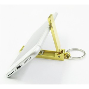 Gancio Portachiavi Multifunzione in Lega di Zinco, Design Moderno e Semplice, Tre Usi: Porta Borsa, Porta Telefono, Portachiavi - Product Image 4