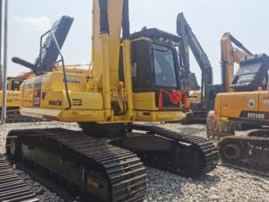 รถขุดโคมัตสึ PC220 ของแท้จากญี่ปุ่นสำหรับขาย เครื่องจักรสำหรับงานหนัก งานเหมือง และงานดินดิบ มือสอง - Product Image 3