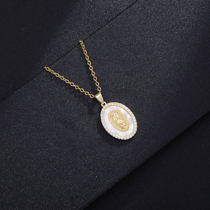 Collana con Pendente in Ottone Placcato Oro 18K Christian, Medaglia della Vergine Maria con Zirconia Cubica Arcobaleno <span class=keywords><strong>per</strong></span> Matrimoni - Product Image 4
