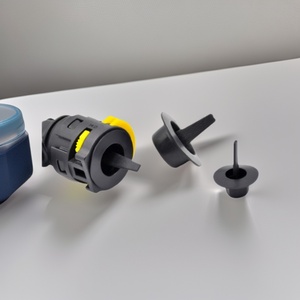 <b>Plastic</b> Center Pull Out Plugs Tapered <b>Tube</b> Dustproof Seal With Handles For <b>Plastic</b> <b>Tubes</b> - Product Image 1