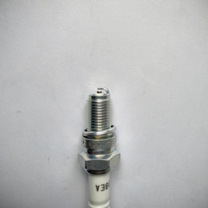 Piezas de motor de motocicleta originales NGK Bujias 2120 D8EA para Honda BBS CB90/<span class=keywords><strong>JX</strong></span> 90CC, para 90241150504, DR8EIX - Product Image 3