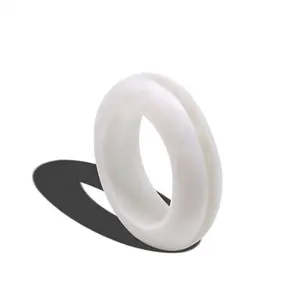 用于电线保护的白色橡胶索环