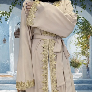 Soldes 9.9 : Abaya Modeste pour Femme, Nida de Luxe avec Bordure en Dentelle Dorée et Petit Fente à l'Ourlet, Cardigan Noble, Vêtement Musulman Islamique pour l'Aïd 1893 - Product Image 2