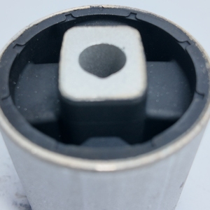 Brazo de control de goma trasero delantero de suspensión automática OEM 31121092010 1092010 31129068753 para E39 E52 <span class=keywords><strong>520i</strong></span> 523i 525i 528i 1995 <span class=keywords><strong>2003</strong></span> - Product Image 3