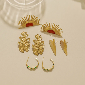 ต่างหูรูปทรงใบพัด รูปหัวใจ รูปตัว C และรูปทรงอื่นๆ ประดับเพชรซิคอน ชุบทองคำแท้ 18K ดีไซน์ทันสมัย เหมาะสำหรับผู้หญิง สวมใส่ได้ทุกวัน - Product Image 6