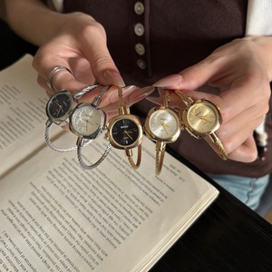 Montre à quartz de luxe de haute qualité pour femme, bracelet carré, élégante et compacte, bracelet en métal tressé - Product Image 6