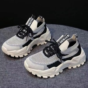 Nouvelles baskets épaisses pour femmes, style coréen minimaliste, décontractées, inspirées d'Instagram, ultra-légères, respirantes, en maille, plastique et coton - Product Image 4