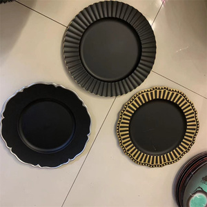Sottopiatto per la cena del caricatore nero di plastica di alta qualità all'ingrosso per il matrimonio dell'hotel - Product Image 4
