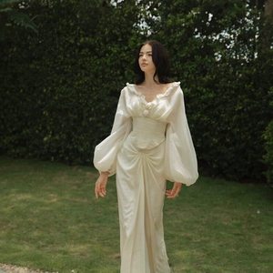Robe longue victorienne en satin ivoire <span class=keywords><strong>pour</strong></span> femme, manches bouffantes, col à volants, taille corset, élégante <span class=keywords><strong>pour</strong></span> douche nuptiale et fête <span class=keywords><strong>de</strong></span> jardin - Product Image 2