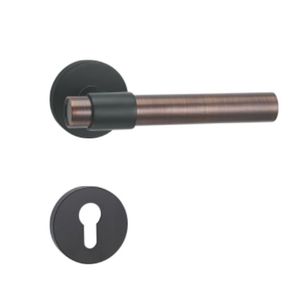 Cerradura de <span class=keywords><strong>Puerta</strong></span> Moderna de Lujo Ligero, Magnética y Silenciosa, para Interiores, de Latón, Diseño Sencillo, Manija de <span class=keywords><strong>Puerta</strong></span> Totalmente de Cobre - Product Image 4