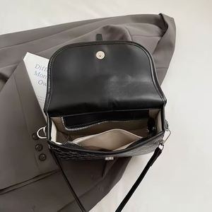 2025 New Cute Bow <b>Handbag</b> Trendy Sweet Color Block Chain Crossbody Bag <b>Small</b> Panelled Bucket Purses Double Zipper Handle Totes - Product Image 2