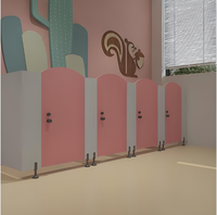 Cabines de toilettes HPL à motifs de sécurité pour enfants de maternelle