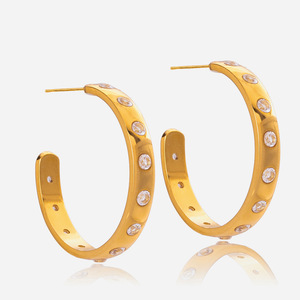 Pendientes de Aro Anchos de Acero Inoxidable con Zirconia y Oro de 18K, Joyería de Lujo Ligero para Mujer, Uso Diario - Product Image 1