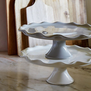 Plateau à gâteau en céramique à volants, <span class=keywords><strong>pied</strong></span> haut, bord ondulé, gâteau blanc émaillé, support à dessert, porcelaine, comade, fruit, piédestal, <span class=keywords><strong>assiette</strong></span> à gâteau - Product Image 3