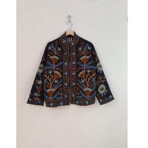 Meilleure vente manteau de festival de veste Boho Suzani brodé à la main pour le style de rue moderne disponible au prix d'usine - Product Image 1