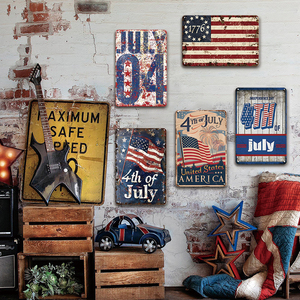 Letrero Metálico Vintage con Diseño del Día de la Independencia del 4 de Julio y Estampado de la Bandera Americana - Product Image 1