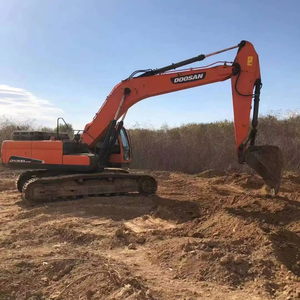 Excavadora hidráulica usada Doosan DX 300LC-9C Motor de bomba de motor de núcleo de alta calidad PLC Maquinaria de movimiento de tierras sobre orugas 30Ton 159KW - Product Image 1