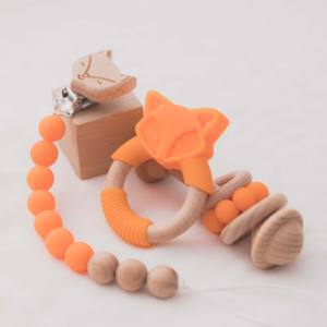 Bague pendentif en forme de renard, hochet mignon, en bois de qualité alimentaire pour bébé, colle, ensemble de trois pièces - Product Image 4