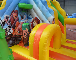 Castillo Inflable Gigante de Animales de Safari de PVC para 5-10 Pasajeros, Fácil de Instalar, Aventura en la Jungla y Alquiler - Product Image 5