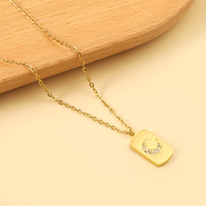 Collier pendentif lune, couleur or, incrustation de cristaux, chaîne de clavicule pour usage quotidien - Product Image 3