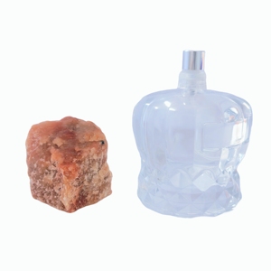 Flacon de parfum en verre premium avec couvercle en aventurine rouge naturelle - Product Image 2