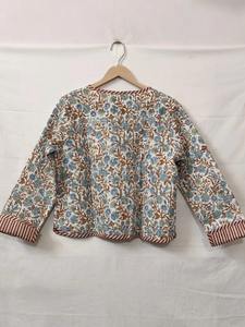 Blouson Bomber Réversible Écologique et Respirant pour Femme avec Broderie Florale, Doublure Hiver Matelassée en Nylon/Coton – Tendance pour - Product Image 3