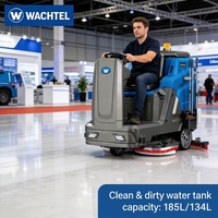 Nettoyeur de sols tout-terrain à conduite assise pour rampes et pentes industrielles, stable et performant