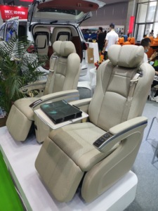 Nuevo Reposacabezas Eléctrico de Lujo VIP con Reposapiés, Asiento de Coche de Cuero Convertible, Control Táctil, Carga Inalámbrica para Maybach - Product Image 4