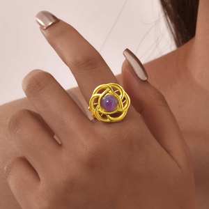 แหวนทอง18K สไตล์วินเทจสำหรับผู้หญิงพร้อมห่วงสแตนเลสดอกไม้ประดับมุกเทียมเครื่องประดับวินเทจทันสมัย - Product Image 3