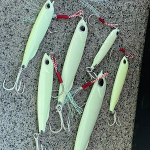 Esca per pesci in piombo con piastra di ferro luminosa progettata per il pesce spada Luya esca di metallo a doppio scopo - Product Image 2