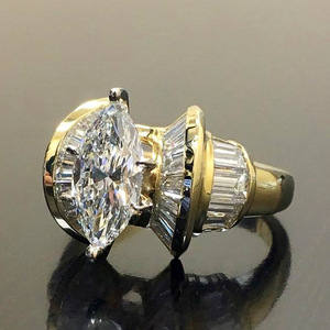 Anello con taglio marquise unico per donna, elegante gioiello da dito alla moda - Product Image 2