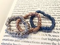 Vente en gros de chouchous en satin de luxe personnalisés de 16 mm, très élastiques, design tendance, en soie pure à 100 %