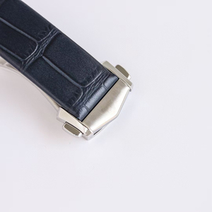Reloj de Hombre Mecánico Automático de Lujo Ultra Prestigioso con Diseño de Cuatro Garras, Esfera Plateada, Manecillas Azules, Caja de Acero, Correa de Cuero Azul y Fecha - Product Image 5