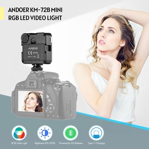 KM-72B Mini LED-Videoleuchte RGB-Farbe Multifunktionales LED-Aufnahmelicht für Canon Nikon Sony Kameras - Product Image 2