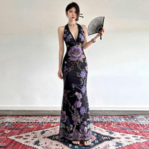 Vestido Largo Maxi Elegante con Estampado Floral Retro Vintage, Cuello Halter, Tirantes Cruzados, Espalda Abierta, Cintura Ajustada y Dobladillo de Sirena - Product Image 5