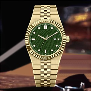 Montre Homme Quartz 2026 Bracelet Acier Inoxydable Étanche 3ATM Cadran 40,5 mm Style Personnalisable Fournisseur OEM Échelle Minimaliste - Product Image 2