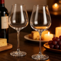 Verres à vin minimalistes de luxe en verre pour le vin de Bourgogne et le champagne