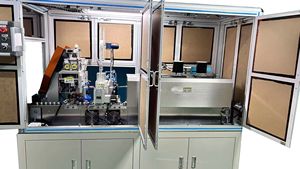 Máquina Automática para Etiquetar y Empacar Celdas Cilíndricas 32700 - Product Image 3