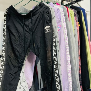 กางเกงจ็อกกิ้งสีสันสดใสสำหรับฤดูใบไม้ผลิ ขายส่ง ยืดหยุ่น เหมาะสำหรับเต้นและเล่นกีฬา เสื้อผ้า<span class=keywords><strong>มือ</strong></span><span class=keywords><strong>สอง</strong></span>ยุโรป ขายยกกระสอบจากโรงงาน JackWen ขั้นต่ำ 45 กก. หมดอายุ - Product Image 5