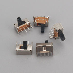 שורה אחת <span class=keywords><strong>3</strong></span> pin 2 דרך זווית ישרה שקופית מתגים sk12d07 1p2t pcb הר ac 250v 3a מתג שקופיות - Product Image 3