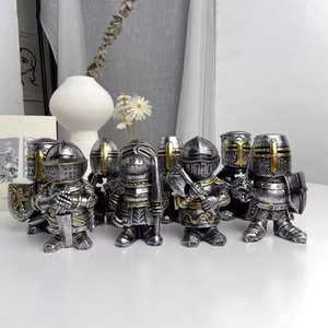 Lot De 4 Figurines Chevaliers Et Guerriers Médiévaux - Résine D'art - Occasion BON/TBE