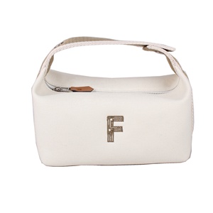 <span class=keywords><strong>2025</strong></span> tùy chỉnh của Phụ nữ PU trang điểm <span class=keywords><strong>Pouch</strong></span> vải Túi mỹ phẩm với dây kéo Hasp đóng cửa bán buôn thêu logo chủ đề mô hình - Product Image 1