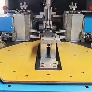 Mesin perapat jendela <span class=keywords><strong>Aluminium</strong></span> otomatis, mesin perapat sudut jendela <span class=keywords><strong>Aluminium</strong></span> untuk pembuatan jendela <span class=keywords><strong>Aluminium</strong></span> - Product Image 3