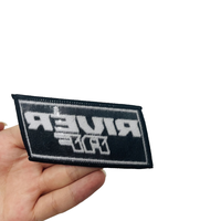 Patchs tissés de haute qualité avec bordure Merrow pour chemises à la mode Modèle OEM