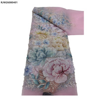 Tissu de dentelle française brodé de fleurs perlées et de sequins pour robe de soirée, avec appliques de mariée et broderies de roses