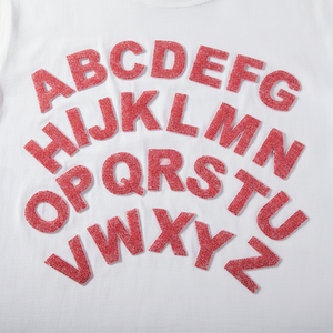 Patchs thermocollants faits main en maille de strass colorée avec lettres en plastique perlées et pierres de cristal - Product Image 1